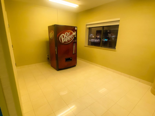 Dr Pepper Vending Machine