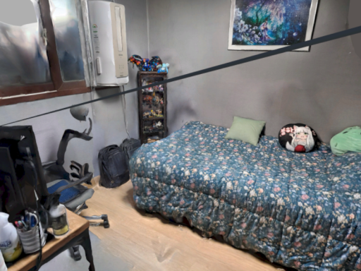 028․ FireFoxCat Room