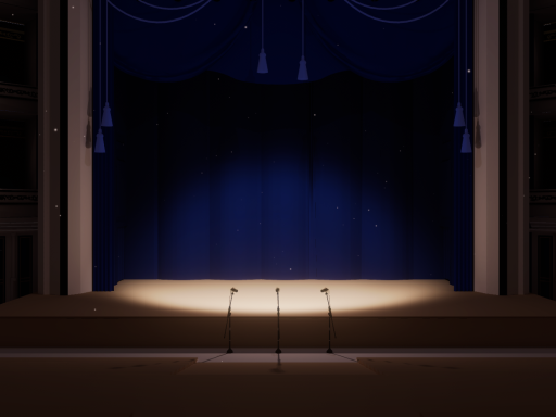 a concentrated scene - Opera hall