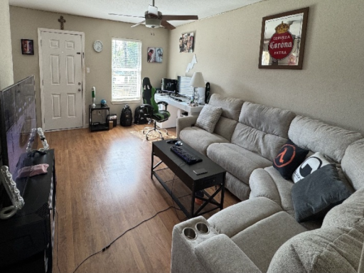 Kevin's House （Day）