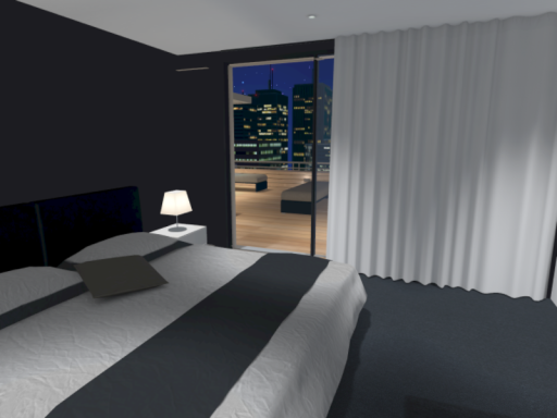 作ってる最中 Half-finished room