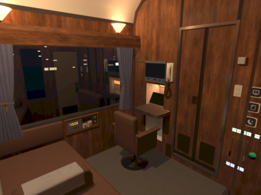 睡眠用特急個室